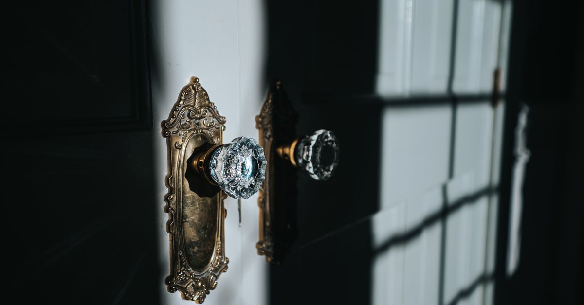 door security hardware — Yonkers New York Locksmith