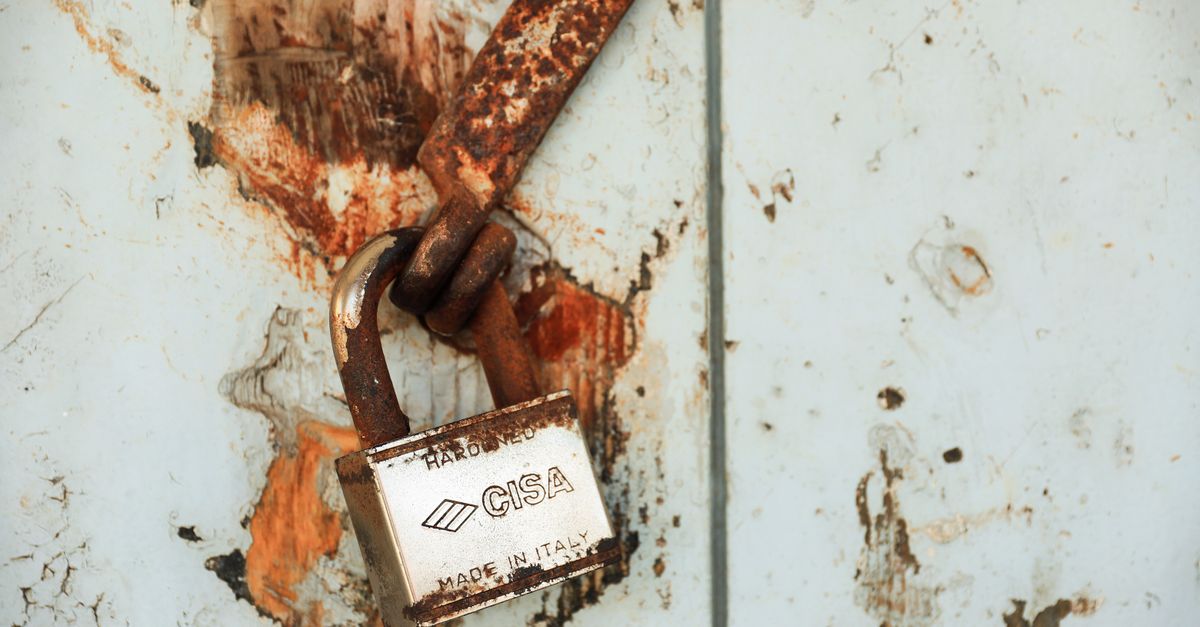 front door lock key — Yonkers New York Locksmith